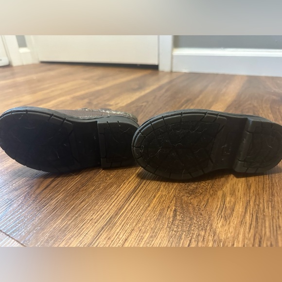 Faded Glory Boys Boots - Picture 3 of 5